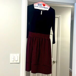 Black and burgundy dress. Size 2 (small).